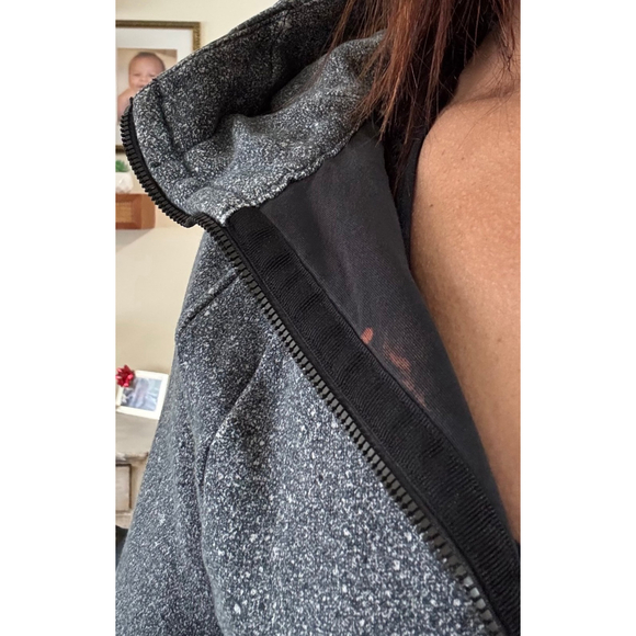 Lululemon Scuba Full-Zip Hoodie - Picture 3 of 9
